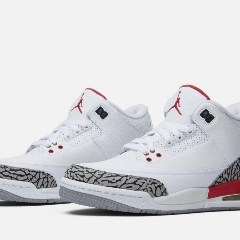 Jordan Kids Sneakers White and Red air retro 3 boys size 1